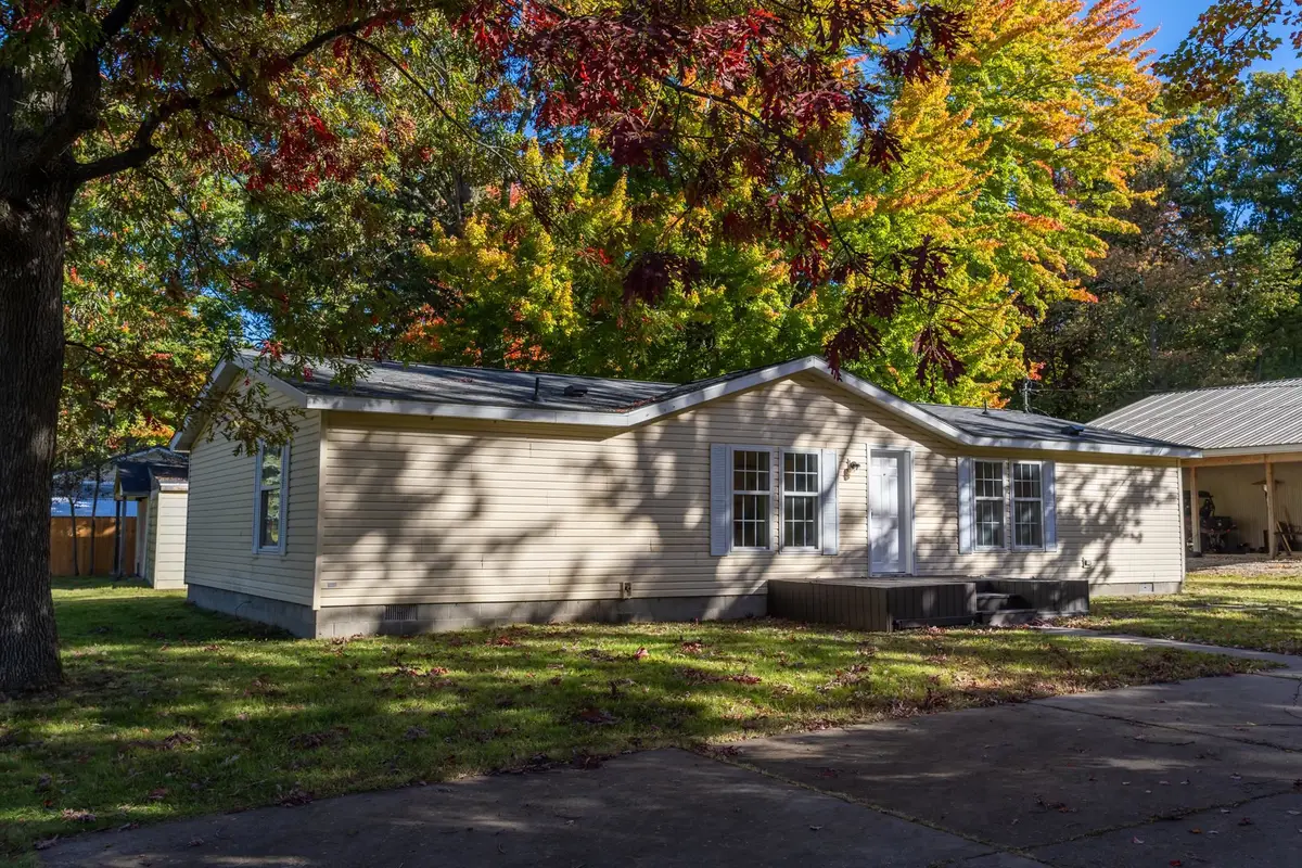 6916 Danes DR, Houghton Lake, MI 48629 - #1