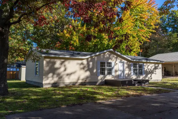 6916 Danes DR, HoughtonLake, MI 48629