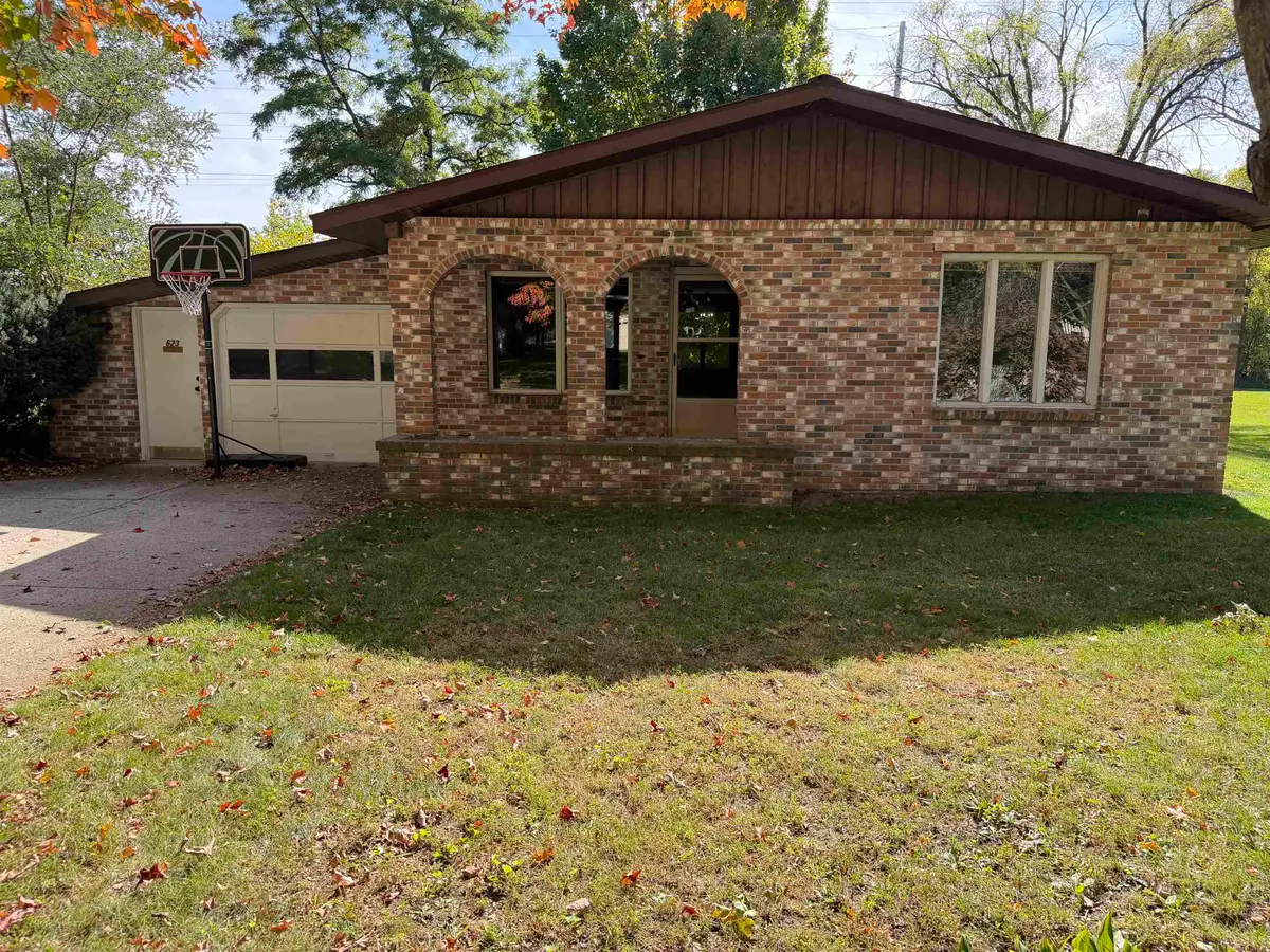623 Mill ST, Alma, MI 48801 - #1