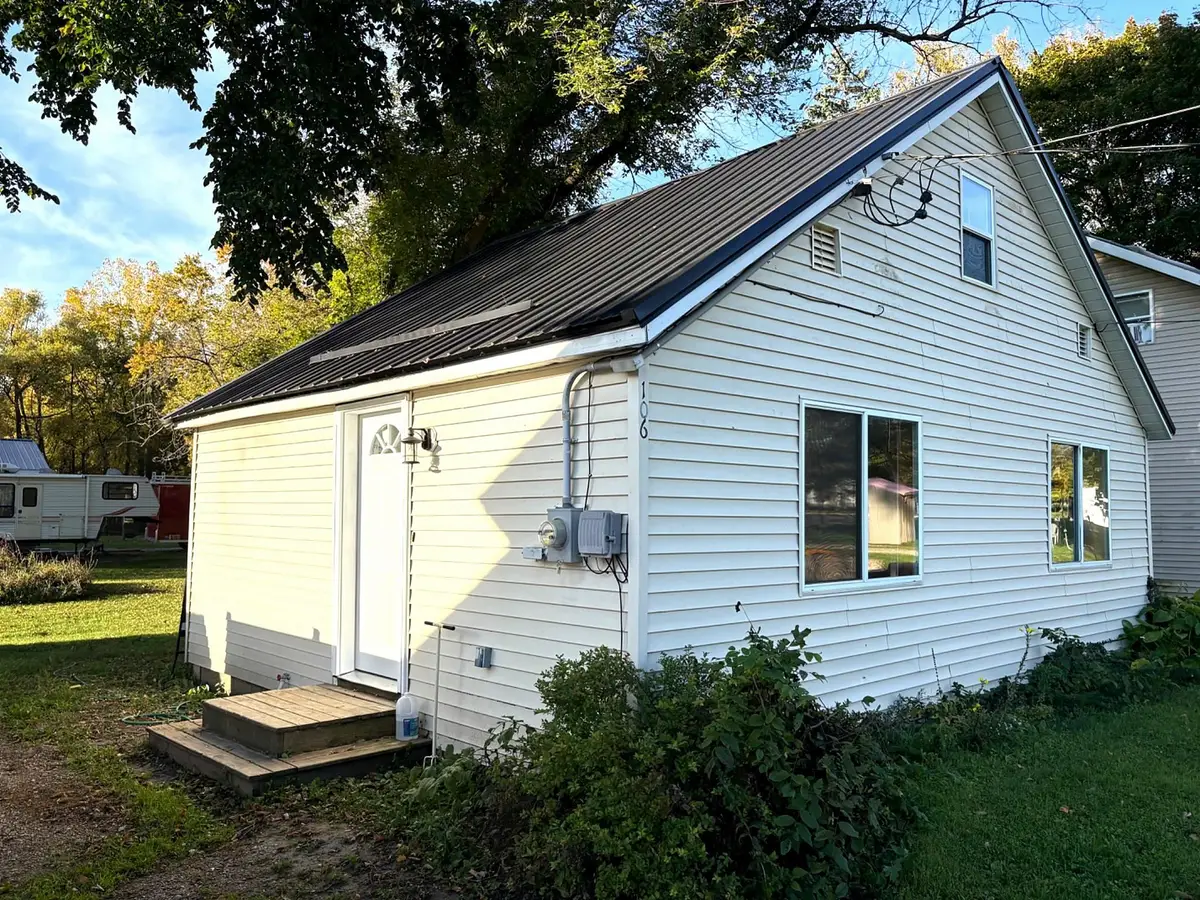 106 Webster, Ithaca, MI 48847 - #1