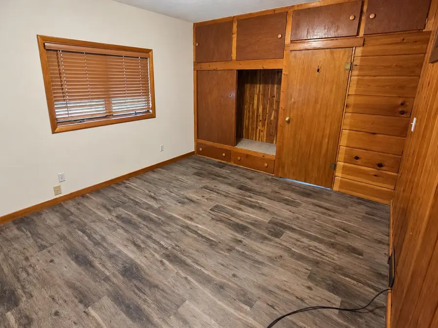507 W Railroad ST, Perrinton, MI 48871 - #2