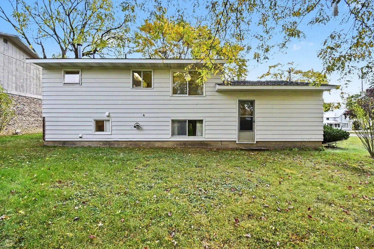 525 N Pine River, Ithaca, MI 48847 - #1