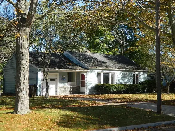 825 Crosslanes, MtPleasant, MI 48858