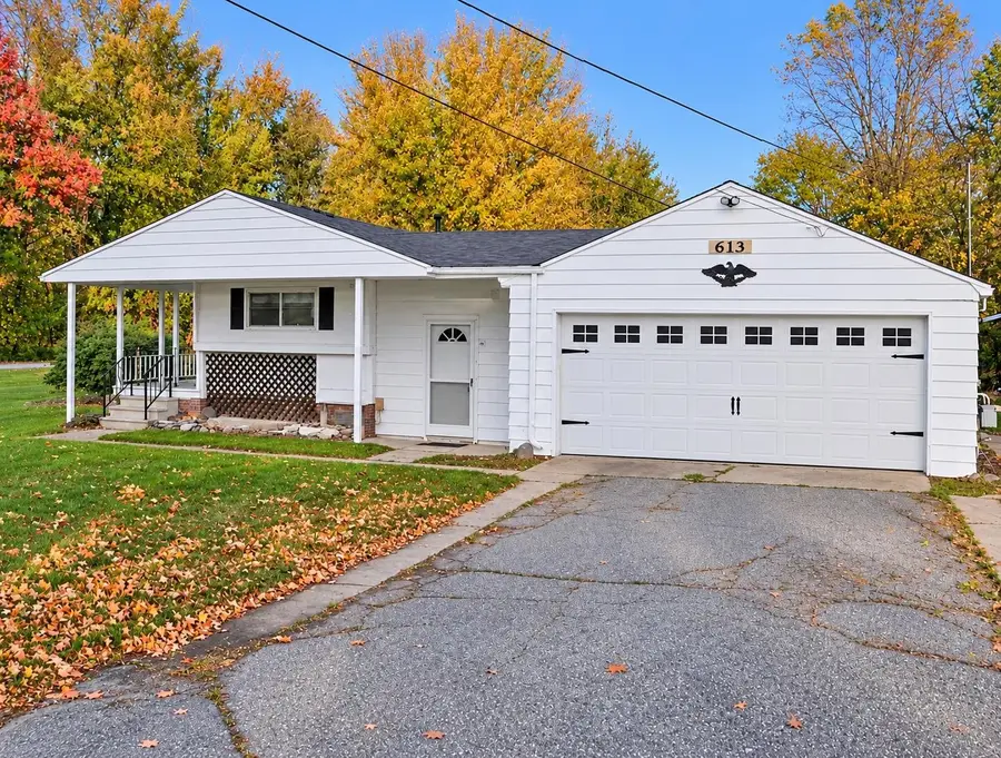613 S Main, Ovid, MI 48866 - #2