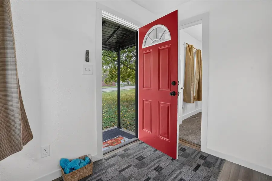 2032 Reo ST, Lansing, MI 48910 - #2