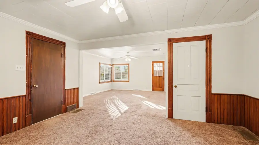 202 Union ST, Ithaca, MI 48847 - #3