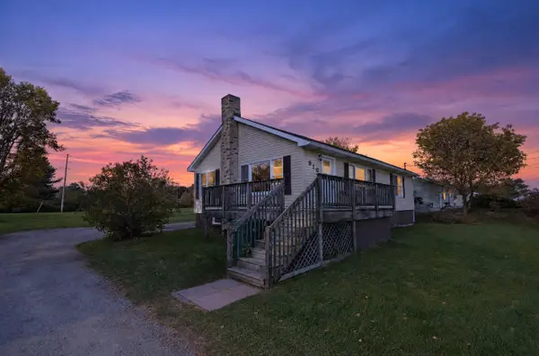 910 W Lake ST, TawasCity, MI 48763