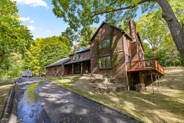 27155 Drake Road, FarmingtonHills, MI 48331