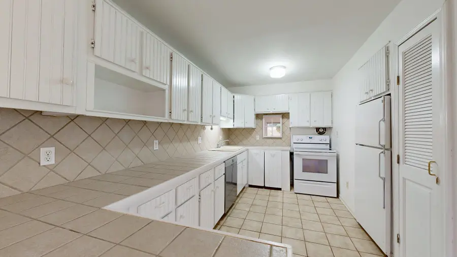 1235 S Maple Road Unit: 101, Ann Arbor, MI 48103 - #3