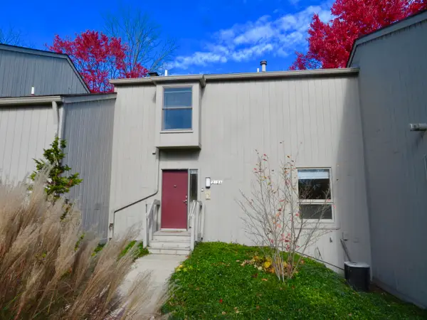 2134 Overlook Court, AnnArbor, MI 48103
