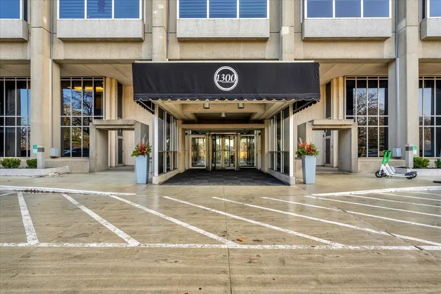 1300 E Lafayette Street Unit: 209, Detroit, MI 48207 - #2
