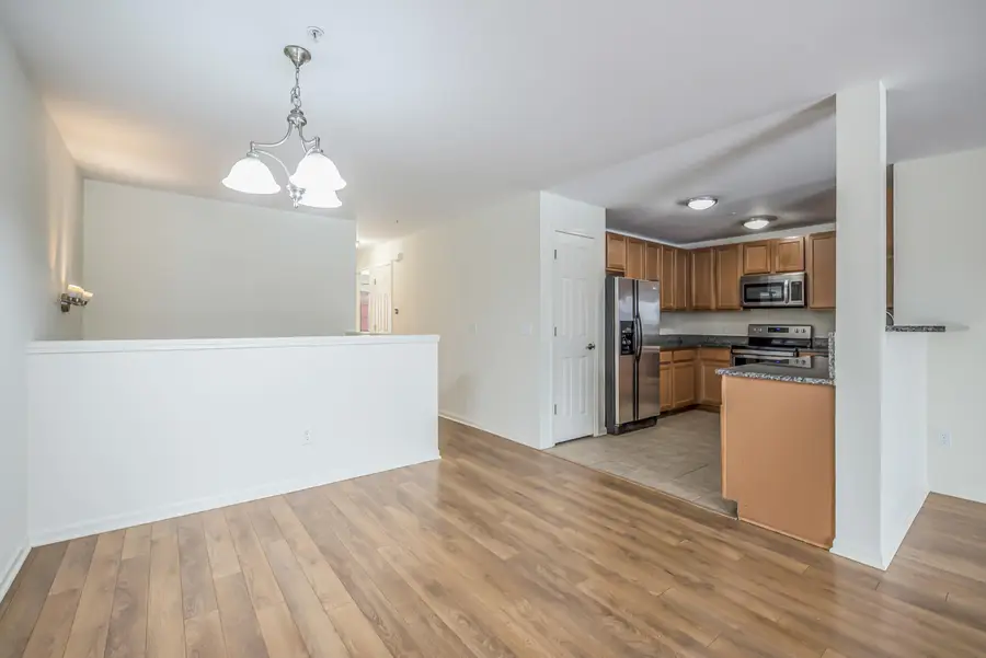 120 W Oakbrook Drive, Ann Arbor, MI 48103 - #3