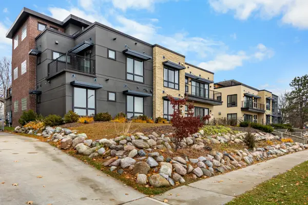 450-462 W Stadium Boulevard, AnnArbor, MI 48103