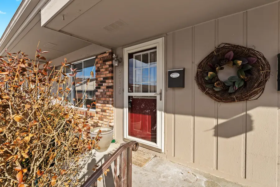 25140 Potomac Drive Building: 19 Unit: 3, South Lyon, MI 48178 - #3