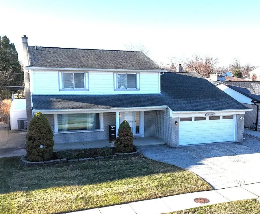 26429 Wilson Drive, Dearborn Heights, MI 48127 - #2
