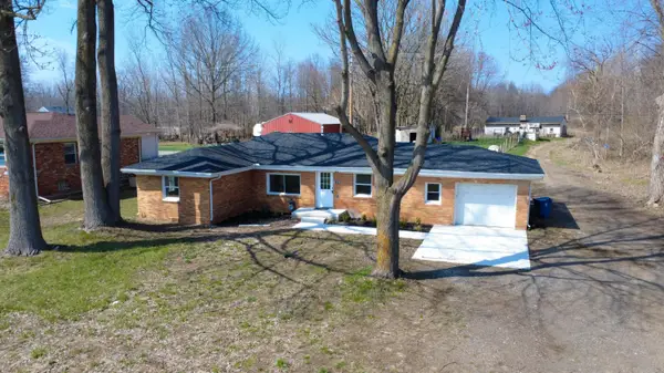 5424 Oakville Waltz Road, NewBoston, MI 48164