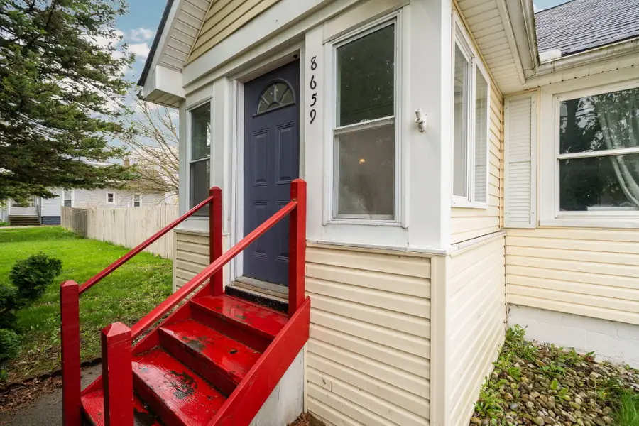 8659 N Canton Center Road, Canton, MI 48187 - #2