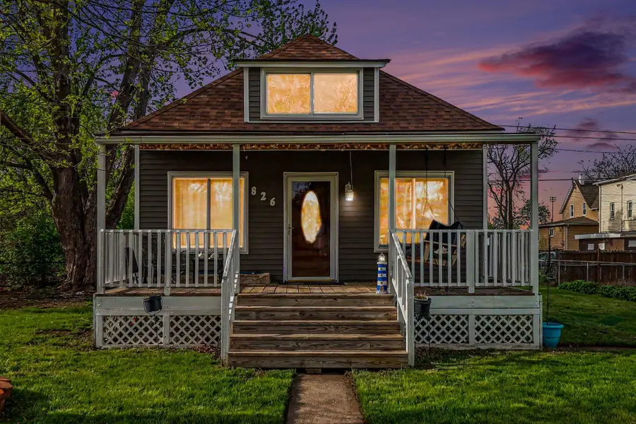 826 Orange Street, Wyandotte, MI 48192 - #2