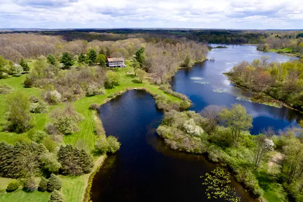 6270 Mack Road, Howell, MI 48855