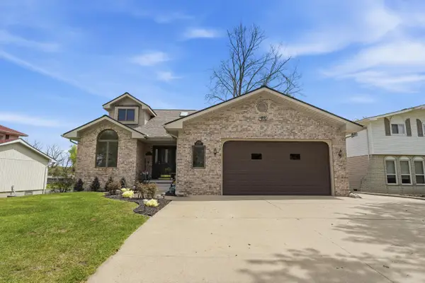 3750 Loch Drive, Highland, MI 48357