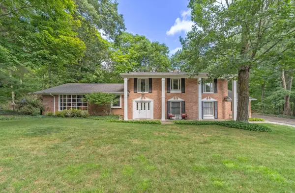 34150 Hunters Row, FarmingtonHills, MI 48331