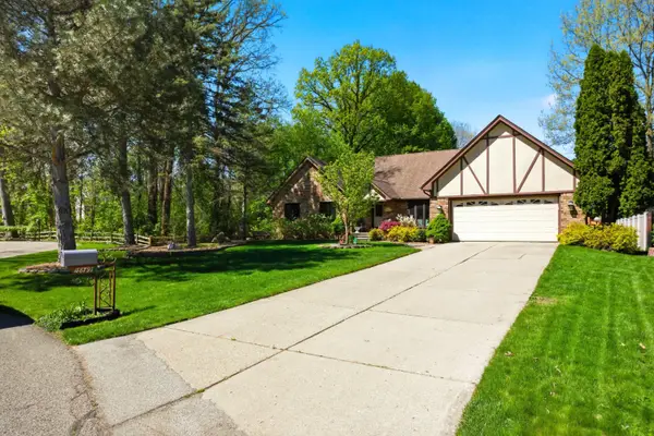 48797 Lansdowne Court, Unknown, MI 48317