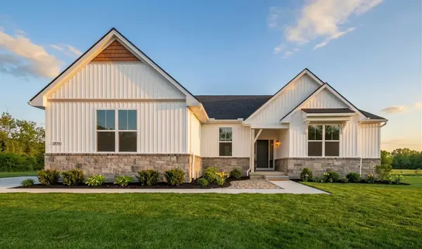 28510 Coyote Court, NewHudson, MI 48165