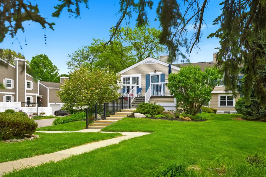 41728 Onaway Drive, Northville, MI 48167 - #2