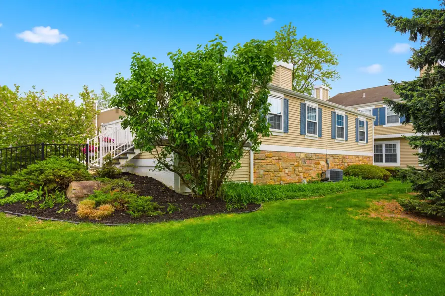 41728 Onaway Drive, Northville, MI 48167 - #3