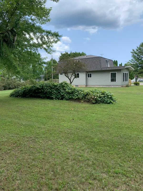 401 W Church Street, Harrisville, MI 48740