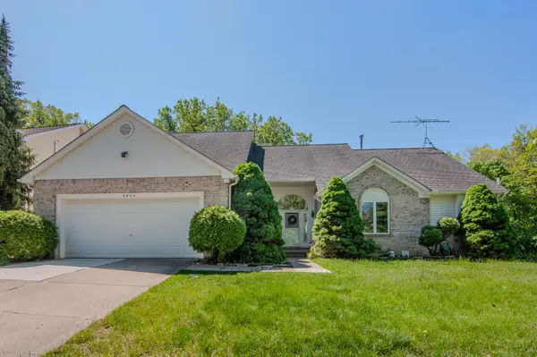 2402 Meadowridge Court, AnnArbor, MI 48105