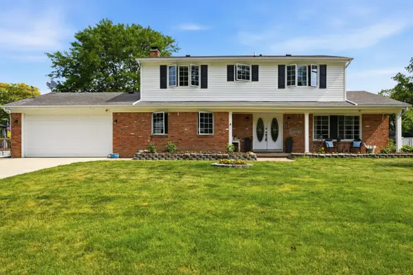 1888 Squaw Lagoon Drive, Oxford, MI 48371
