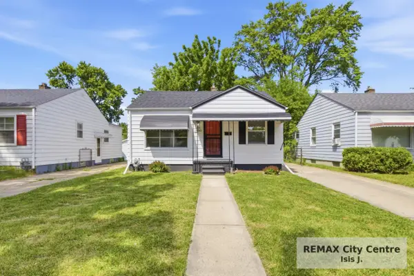 18985 Woodland Street, HarperWoods, MI 48225
