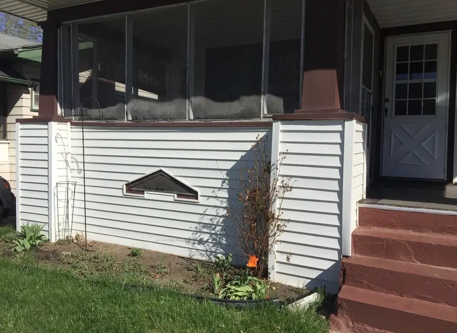 134 W Baker Street, Flint, MI 48505 - #2