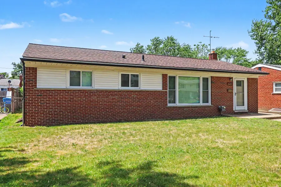 28691 Hales Street, Madison Heights, MI 48071 - #2