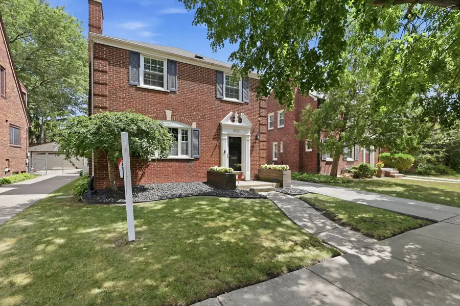 456 Manor Street, Grosse Pointe Farms, MI 48236 - #3