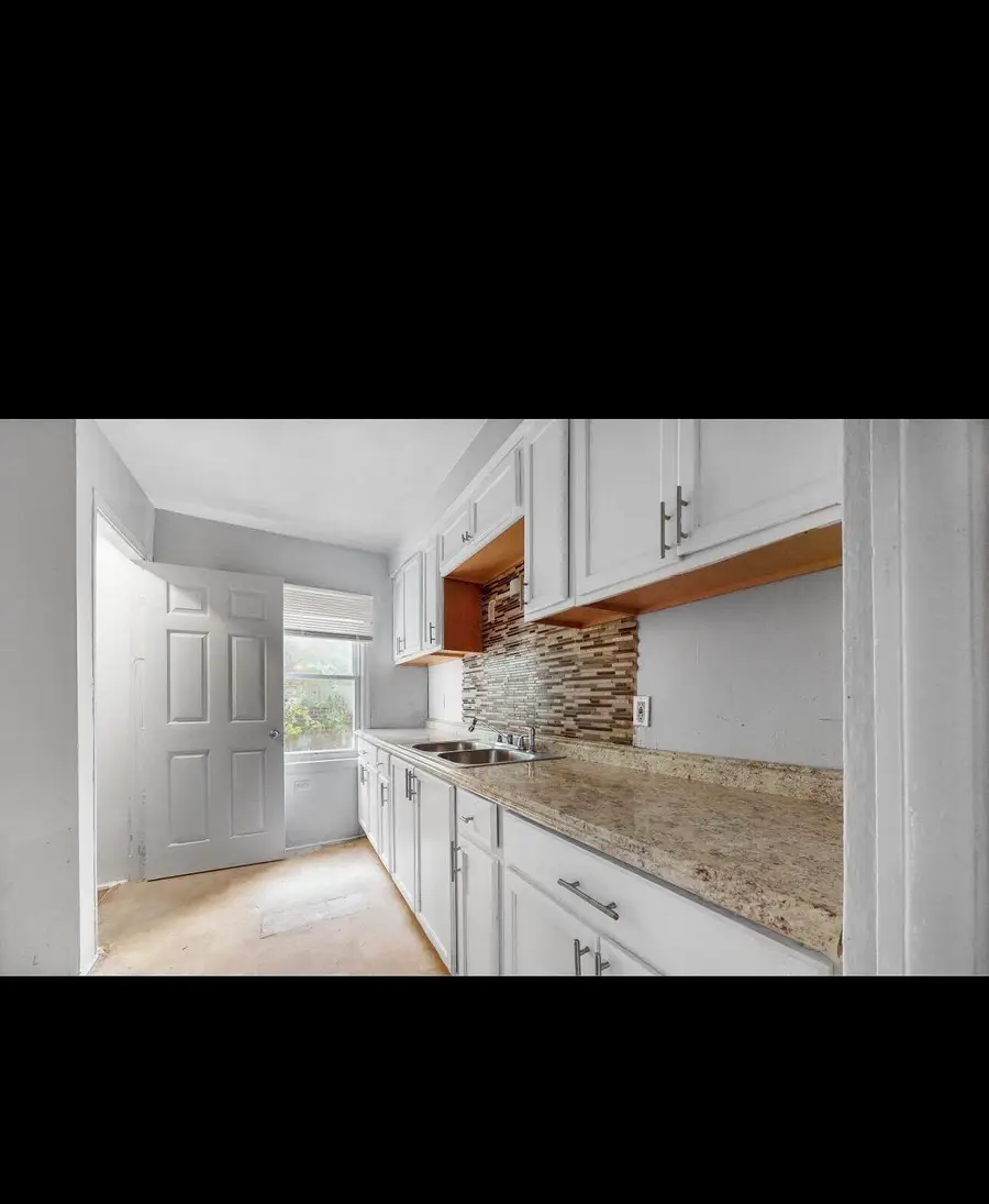 15686 Saratoga Avenue, Detroit, MI 48205 - #2