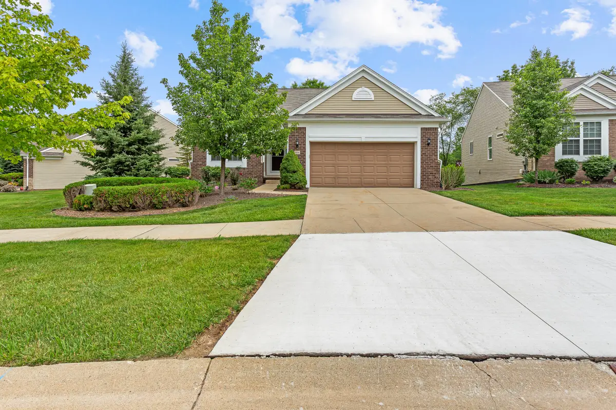 554 Glacier Lane, Howell, MI 48843 - #1