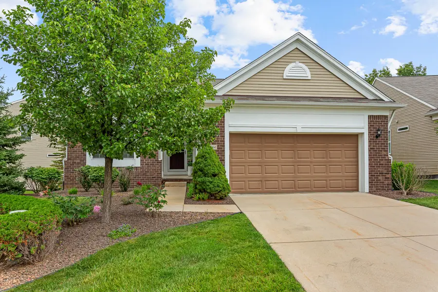 554 Glacier Lane, Howell, MI 48843 - #2