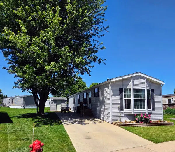 6988 McKean Road Unit: 49, Ypsilanti, MI 48197