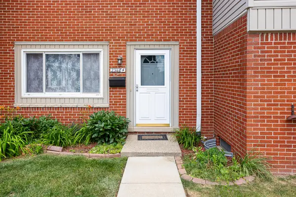 29184 Manchester Street, Westland, MI 48185