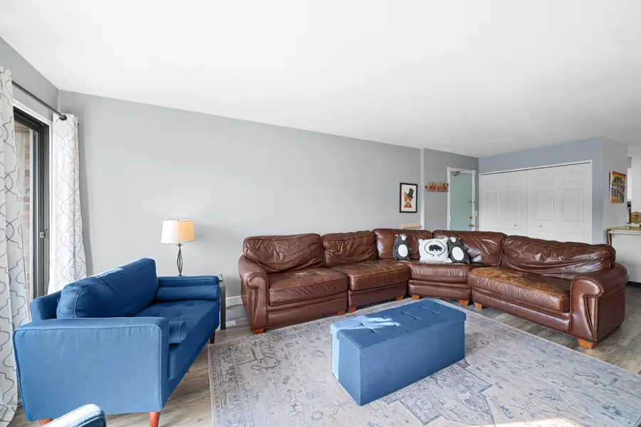 2140 Pauline Boulevard Unit: 205, Ann Arbor, MI 48103 - #3