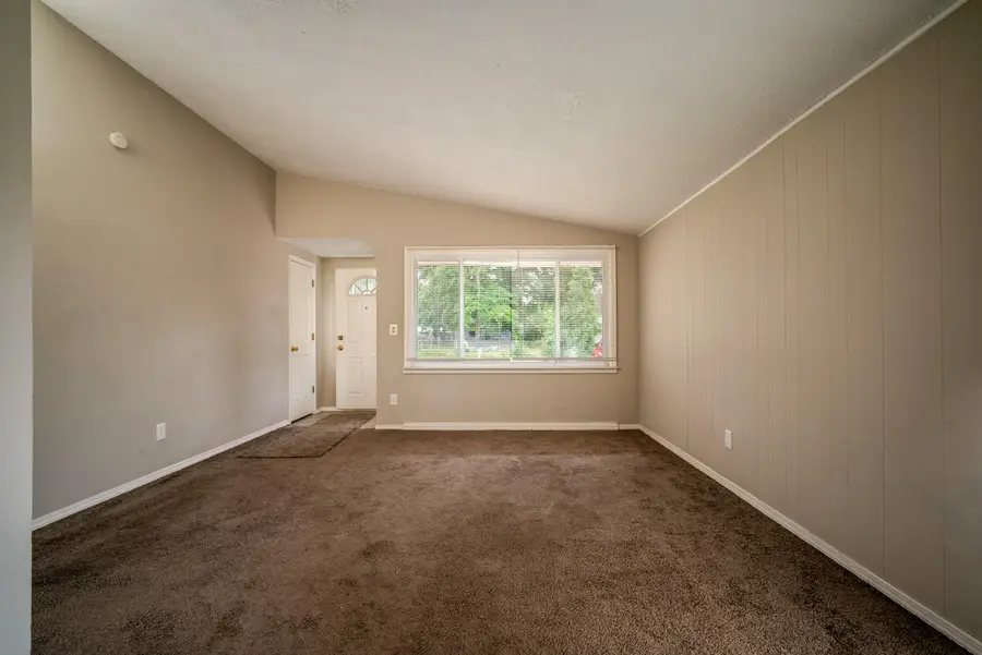 23723 Reynolds Avenue, Hazel Park, MI 48030 - #2