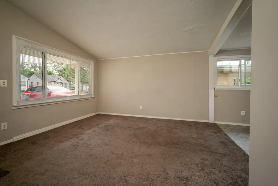 23723 Reynolds Avenue, Hazel Park, MI 48030 - #3