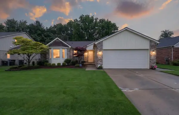 34555 Dover Avenue, Livonia, MI 48150