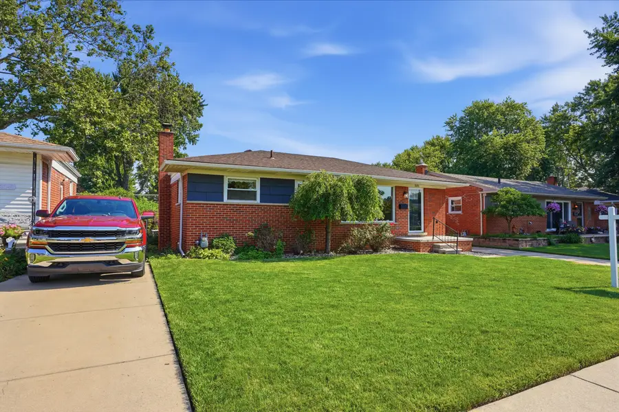 33030 Barton Street, Garden City, MI 48135 - #3