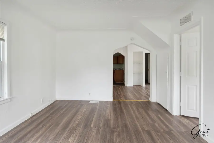 8440 Orchard Avenue, Warren, MI 48089 - #3