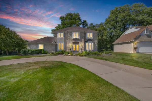 22253 Sheffield Court, FarmingtonHills, MI 48335