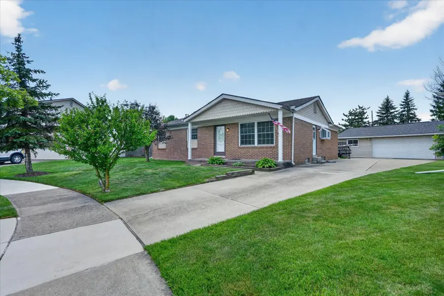 245 Roseland Drive, Canton, MI 48187 - #2
