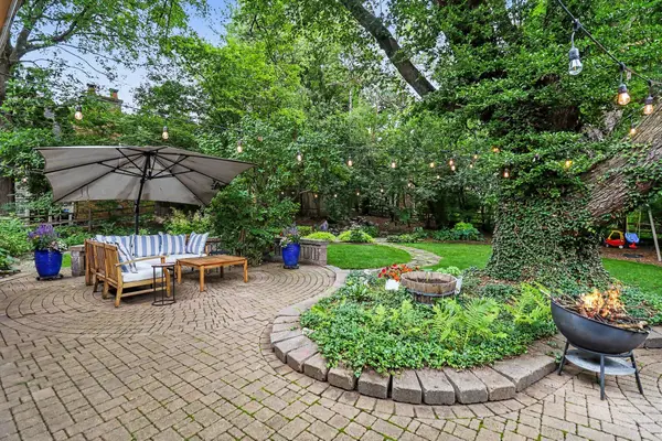 2411 Londonderry Road, AnnArbor, MI 48104